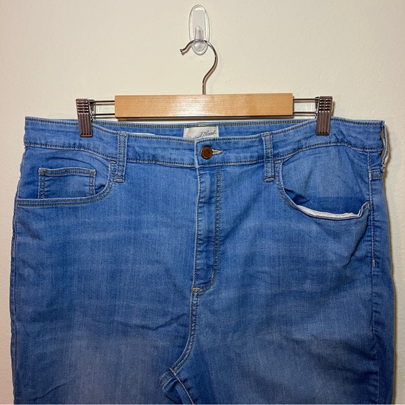 Target High Rise Skinny Universal Thread 18/34R - Picture 2 of 8